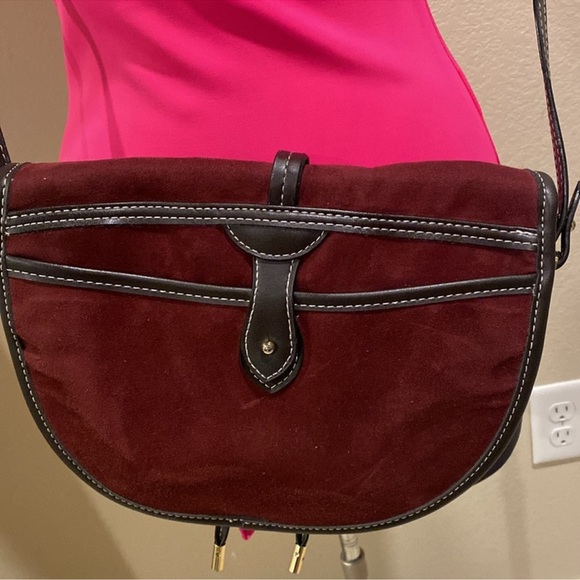 London Fog Newbury saddle bag purse - Picture 8 of 15